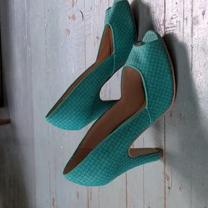 Chelsea Crew retro peep toe heels